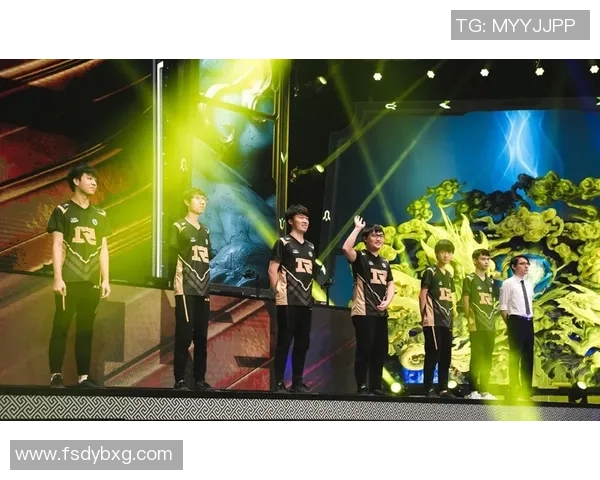 和平精英战术分析：深入解析RNG战队的进攻策略与团队配合